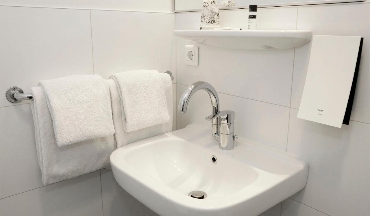 City Hotel 테르노젠 외부 사진
